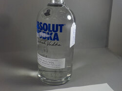  Nr._010_Eine_Flasche_Absolut_Vodka_Mindestgebot_5_Euro.JPG